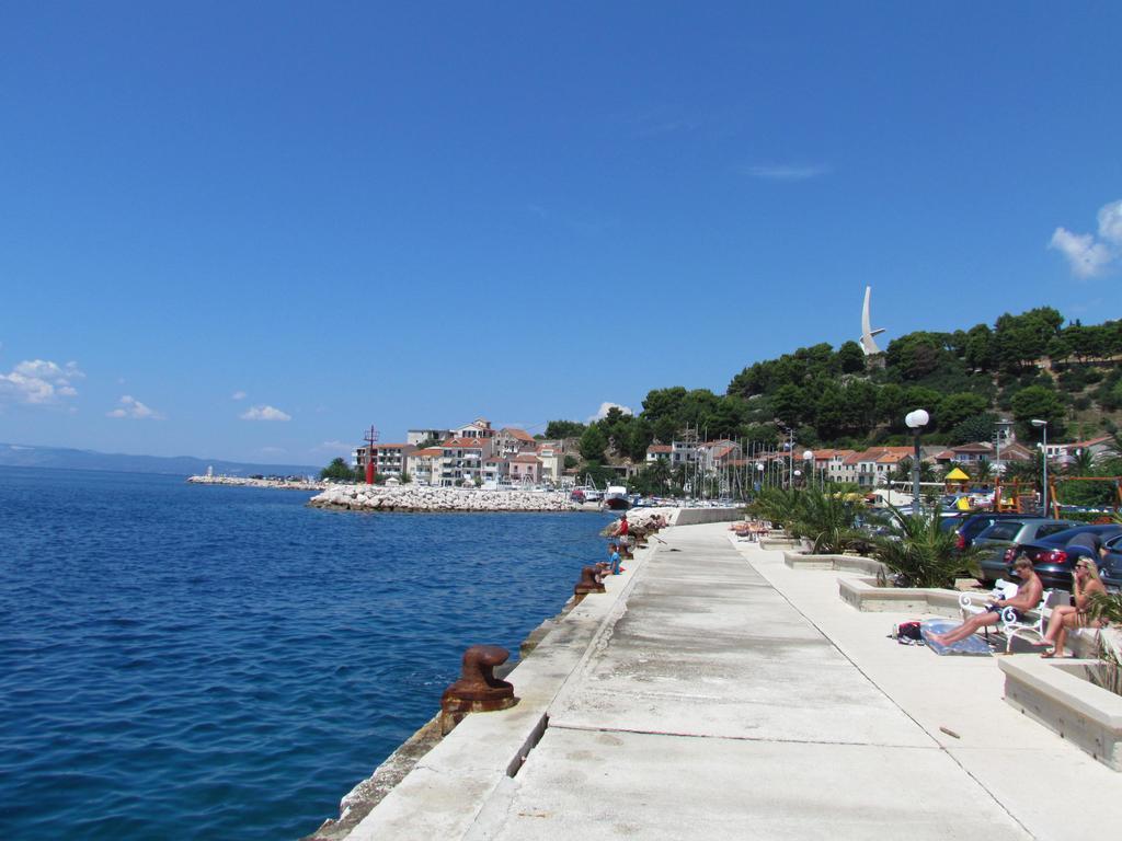 Casa Rosada Hotel Podgora Exterior foto