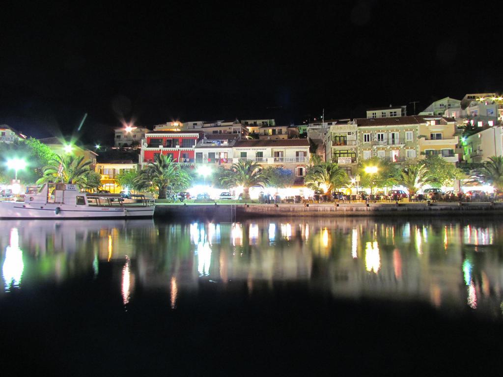 Casa Rosada Hotel Podgora Exterior foto