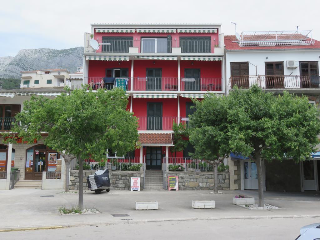 Casa Rosada Hotel Podgora Exterior foto