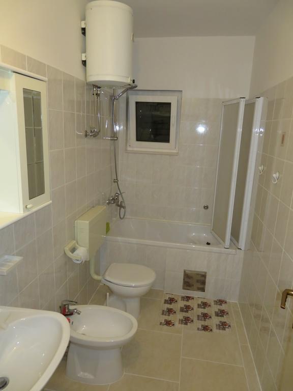 Casa Rosada Hotel Podgora Quarto foto